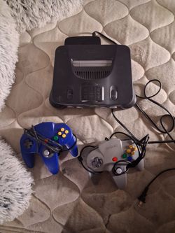 Nintendo 64 w/2 controllers