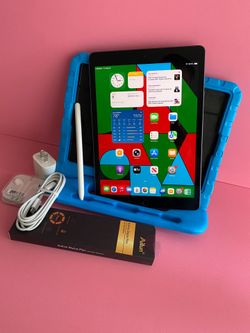 Apple IPad 8th Generation (10.2” Retina/ Latest iOS 26 / 2020 model) 32GB with kids case, Pen & Accessories