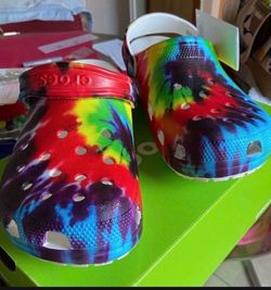New Sz 9m 11w Crocs Classic Tie-Dye Clogs