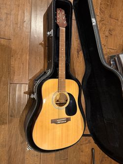 Acoustic guitar Jasmine by Takamine