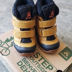 Kids winter shoes 