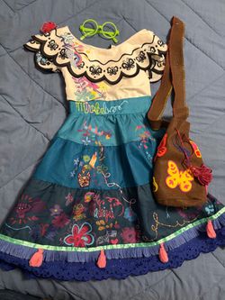 Mirabel costume