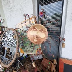 Cool Metal Embellished Sun Face Wind Chime Wall Art