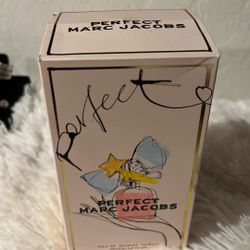 Perfum  Marc  Jacob