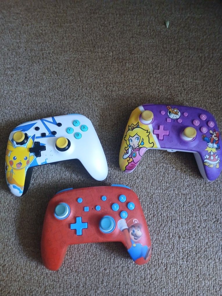 Nintendo Switch Controllers
