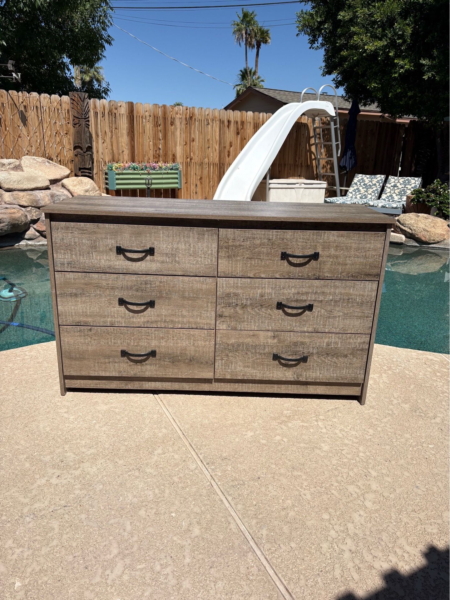 Dresser