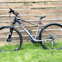 Giant Roam 3 - Ultra Light Trail Road Hybrid bike Bicycle 