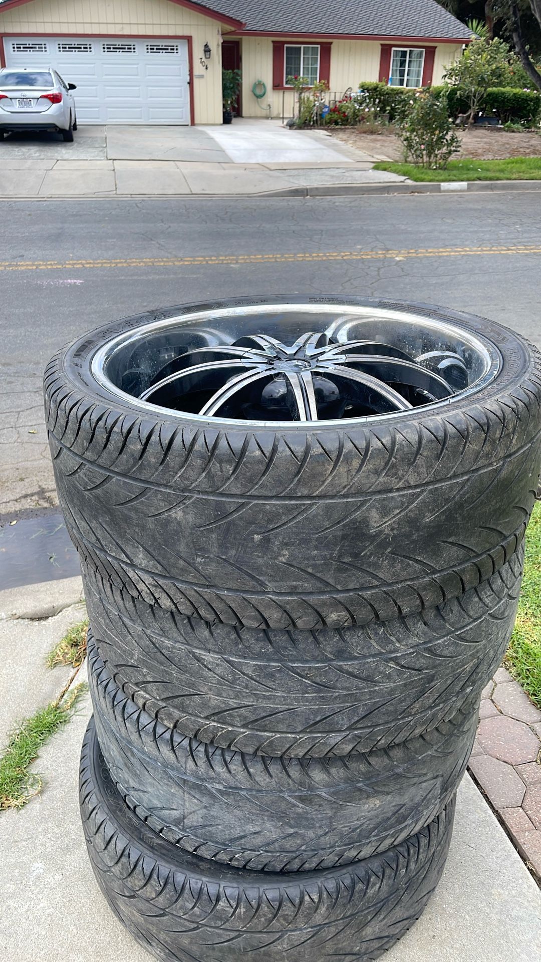24 Inch Motive Rims