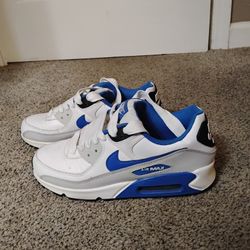 Nike Air Max 90 LTR. Royal Blue and White. Wide shoelaces