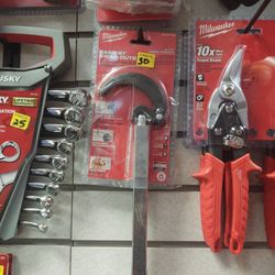 Milwaukee 2-1/2 " Basin Wrench