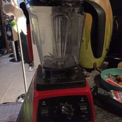 VITAMIX BLENDER 7500" Excell COND $150