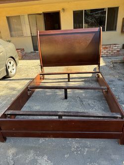Wood bed frame