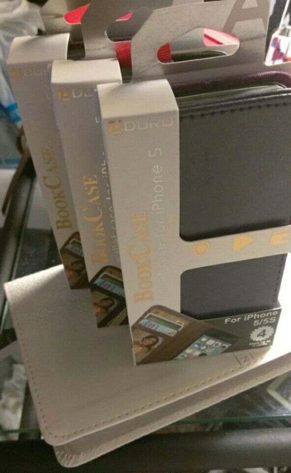 IPhone 5, 5s and also fit IPOD fifth generation!