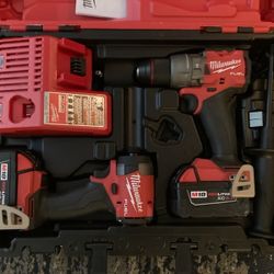 Milwaukee M18 FUEL impact Driver And Hammer Drill Combo