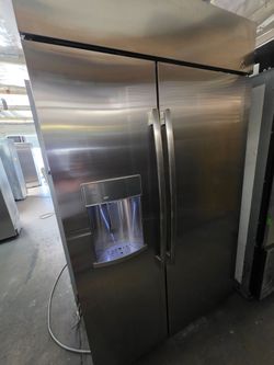 48" GE BUILT IN STAINLESS STEEL REFRIGERATOR