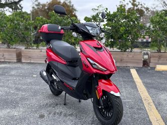 RED 50CC GAS SCOOTER MOPED