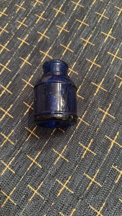 Cobalt blue hand blown ink bottle in very good condition.