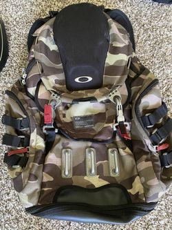 Oakley Camo Kitchen Sink Backpack