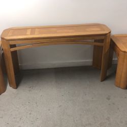 Set Of 3 Tables very good condition