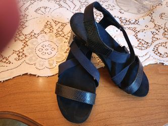 Anne Klein Sandals...size 7 M