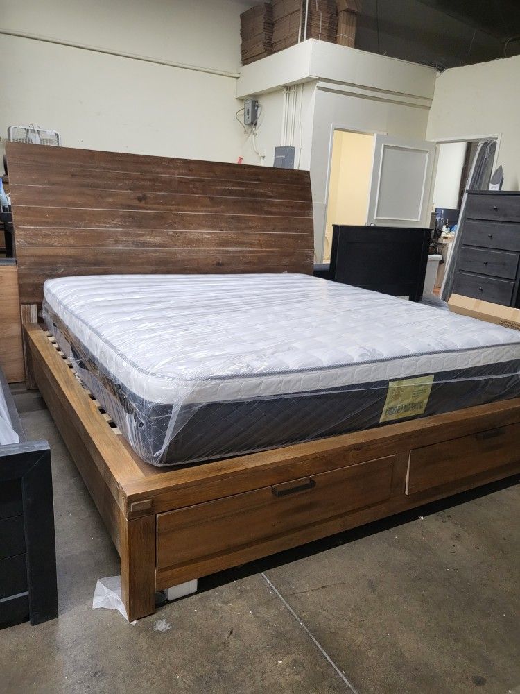 King Bed Frame With Mattress 