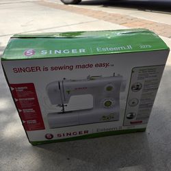 Singer Esteem ll 2273