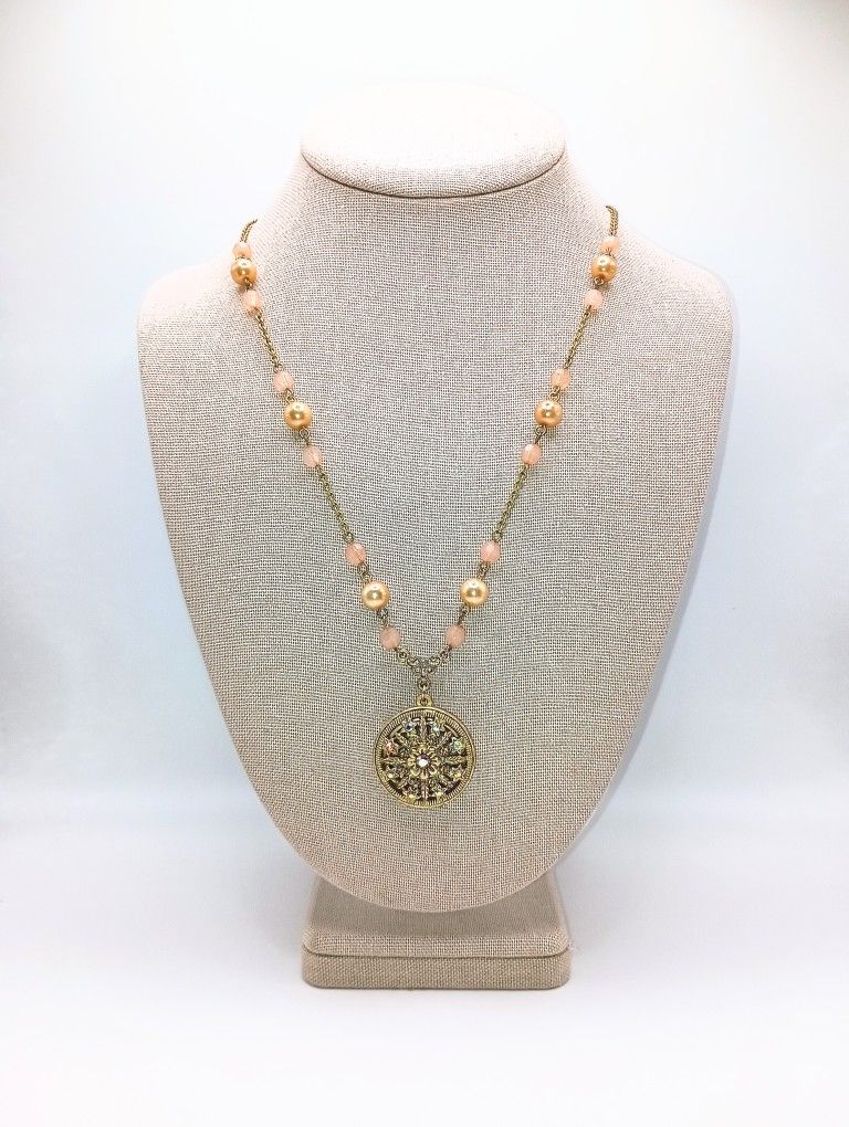Beautiful Gold Tone Vintage Style 1928 Brand Locket Necklace