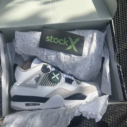 Jordan 4 Military Black Size 9.5