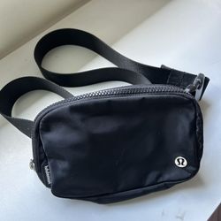 Lululemon Belt Bag 