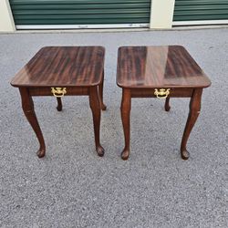 Set Of End Tables."CHECK OUT MY PAGE FOR MORE DEALS "