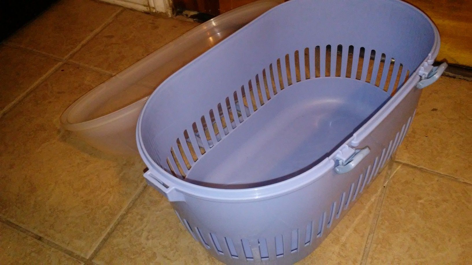 IRIS Medium Size Animal & Critter Carrier