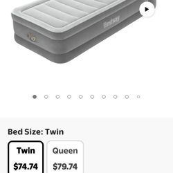 New Twin Size Air Mattress With Built In Pump 