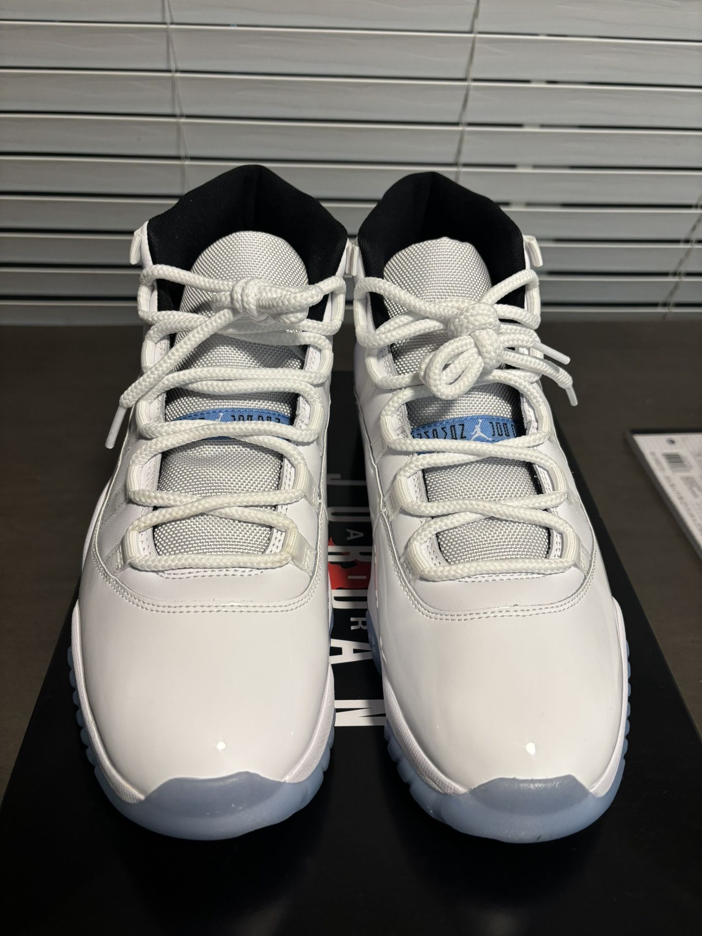 Jordan 11 Legend Blue 