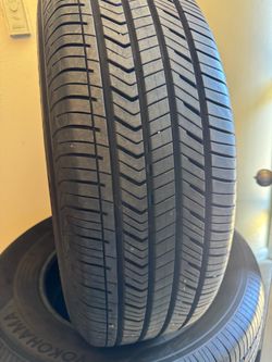 265/70R18 Yokohama 4 used tires with 95% thread life