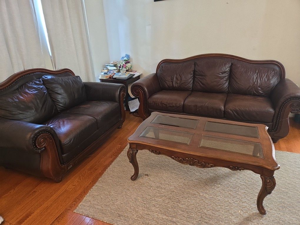 Lazer Sofa With Table