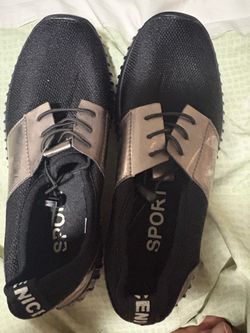 Kids shoes size 35