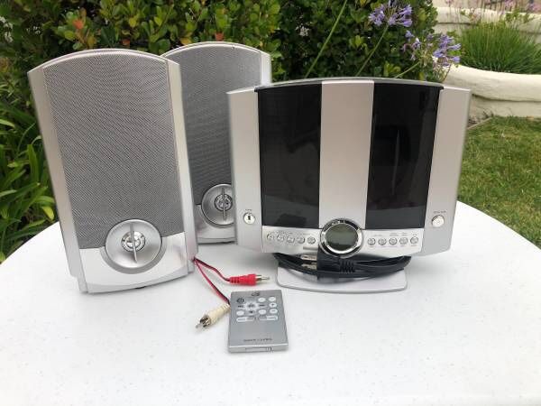 Cheap! GPX Home Music System Stereo CD Player AM / FM Radio 2 Speakers Remote
