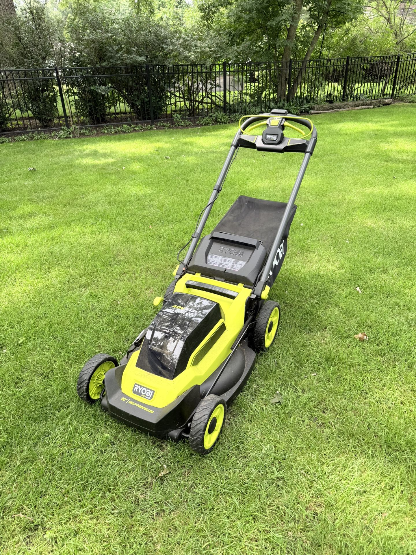 RYOBI Self Propelling Lawn Mower