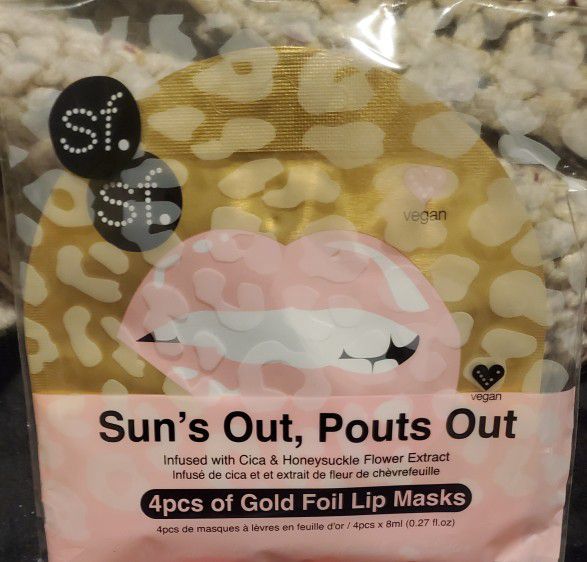 Gold Foil Lip Masks 4 pieces, SF Glow BEST OFFER