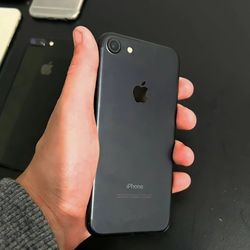 iPhone 7 Unlocked / desbloqueado 😎