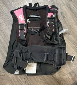 Scubapro Ladyhawk Scuba Diving Buoyancy Compensator BCD - Size Small (S) - Pink