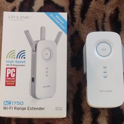 TP-Link Wi-Fi Range Extender (AC 1750)