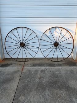 Antique wagon wheels