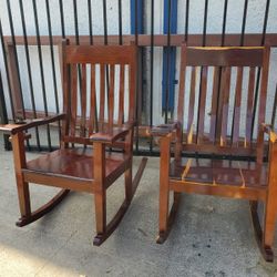 ROCKING CHAIRS