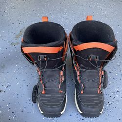 Snowboarding Boots Women Size 6