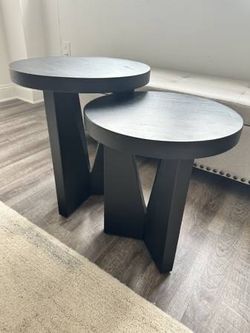 LIKE NEW Espresso Nesting Tables Set of 2