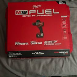 Milwaukee M18 Hammer Drill Bundle