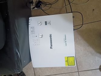 Panasonic PT-VMZ40 WUXGA Laser Projector