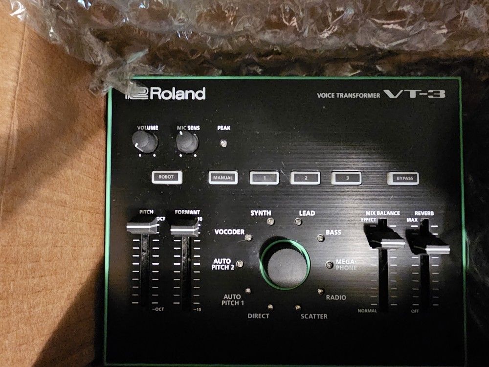 Roland Voice Transformer VT-3 and Mic Controller (DISCONTINUED CLASSIC, AIRA COMPATIBLE)