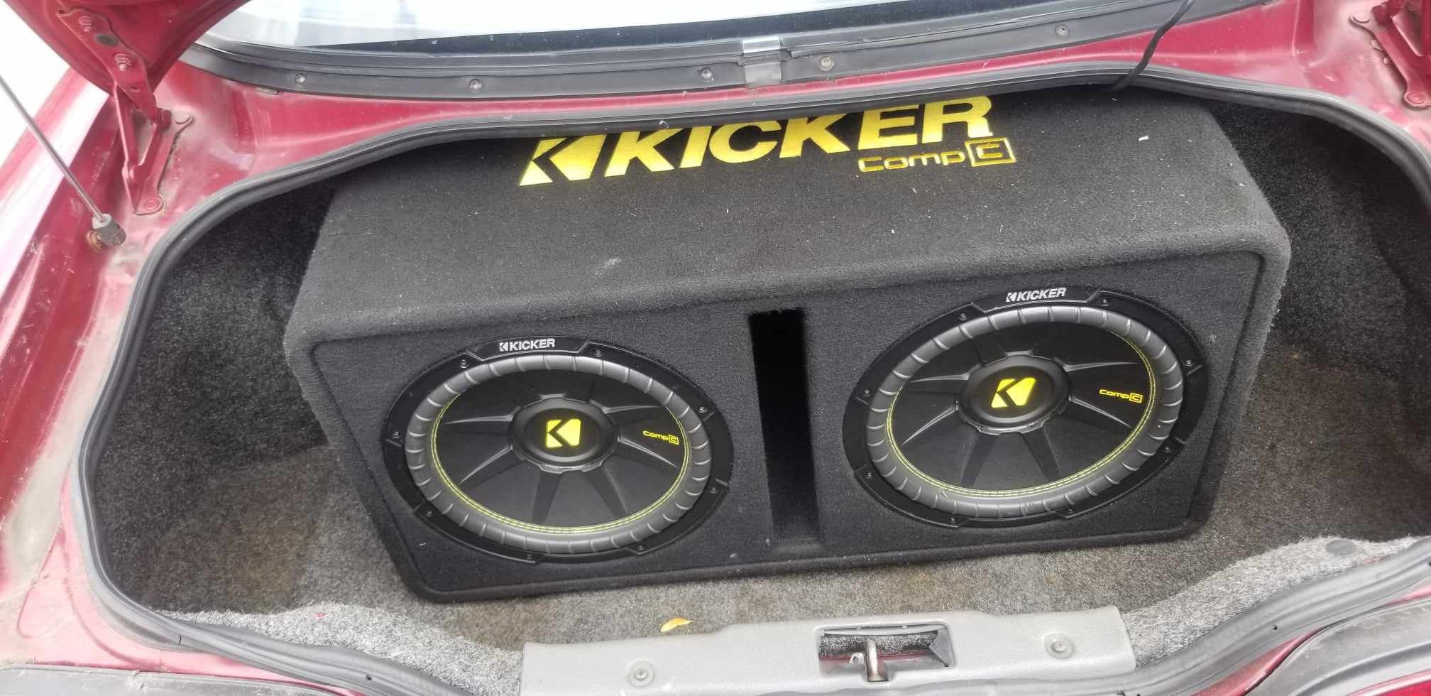 12” Kicker Comp C With 1000W Amps sound system